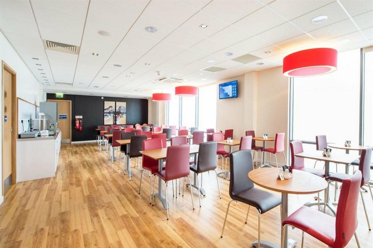 Travelodge London Greenwich High Road Экстерьер фото