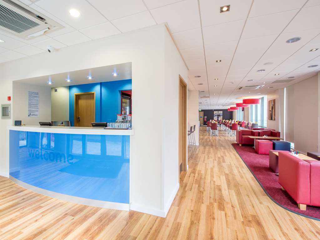 Travelodge London Greenwich High Road Интерьер фото